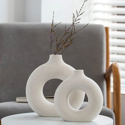 Circular Ceramic Donut Vase: Chic Decor Essential