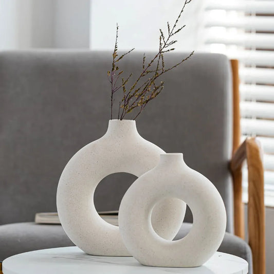 Circular Ceramic Donut Vase: Chic Decor Essential